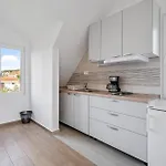 Cozy In With Wifi Апартаменты